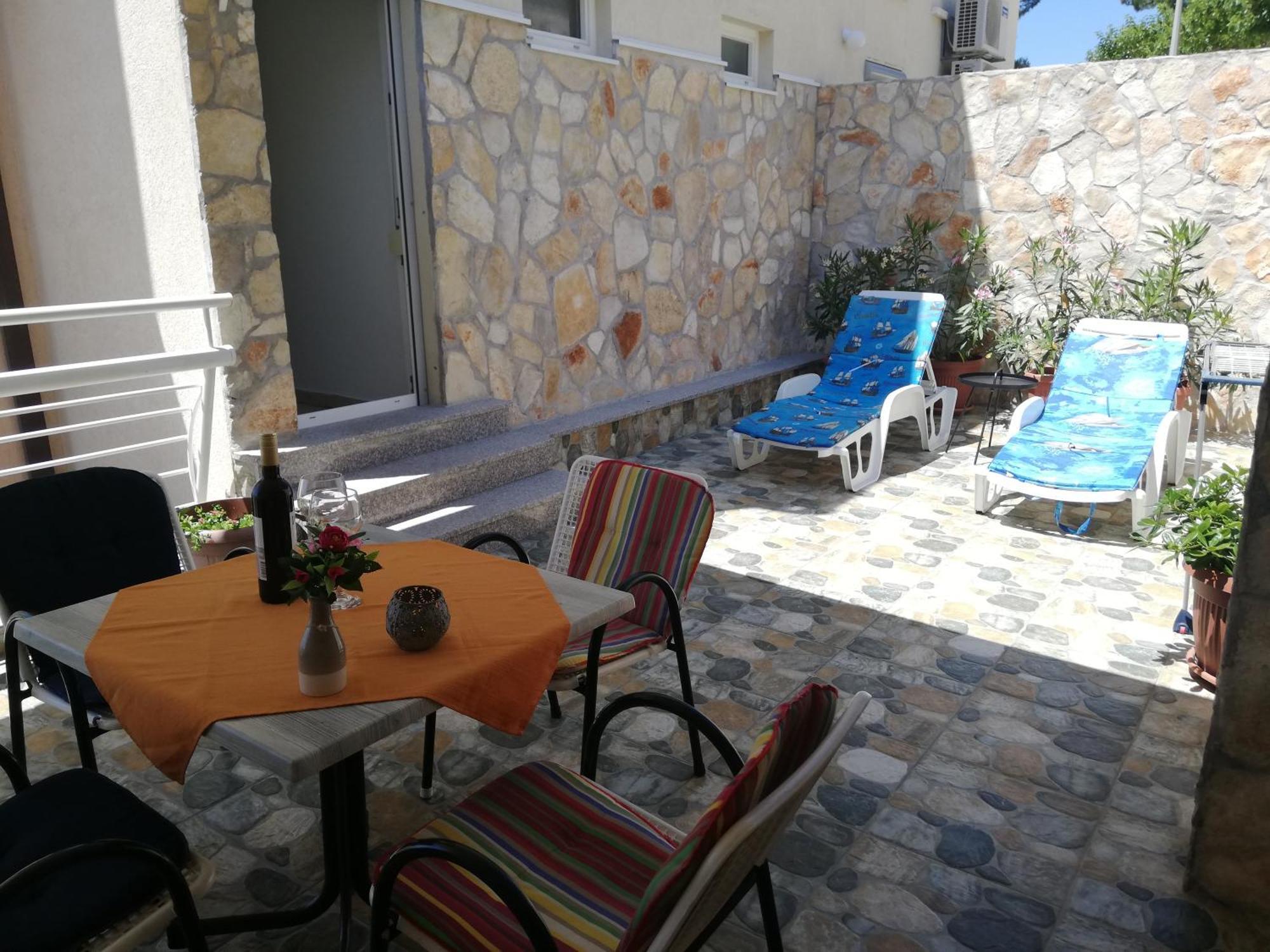 Apartmani Putnik Baška Voda Exterior foto